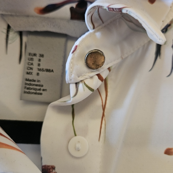 H&M Button Up Floral Shirt - Picture 5 of 6